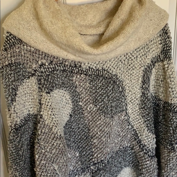 Sweater - Picture 2 of 3